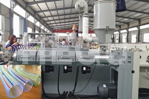 Fabricant chinois pour la vente à chaud de tube de tuyau de tuyau renforcé de fibres de PVC faisant la machine