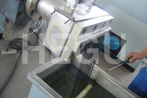 Manufactur standard Plastic Polycarbonate Hollow Roofing Sheet Extrusion Making Machine Production Line